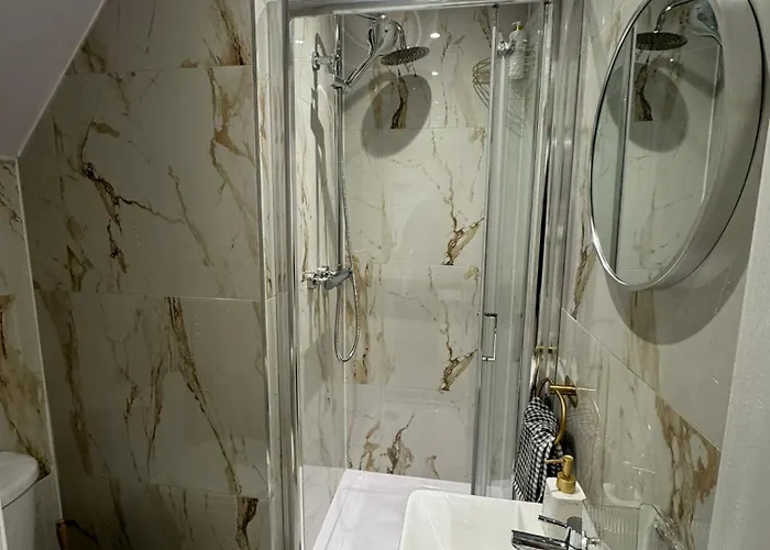 Vicvic Guest house Manchester