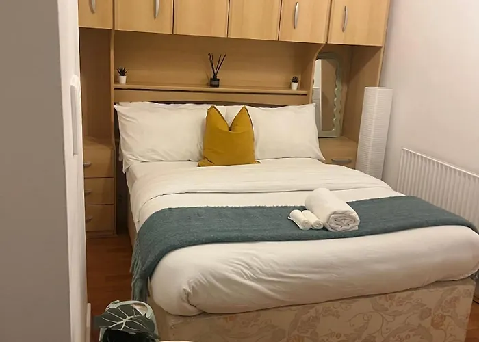 Cosy Private Near Transport Link In Manchester