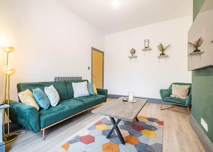 Spacious 3-bedroom Near Centre With Parking * Mánchester