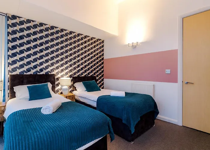 Group Stay, Sleeps 12, 3 Bathroom Dom wakacyjny Manchester