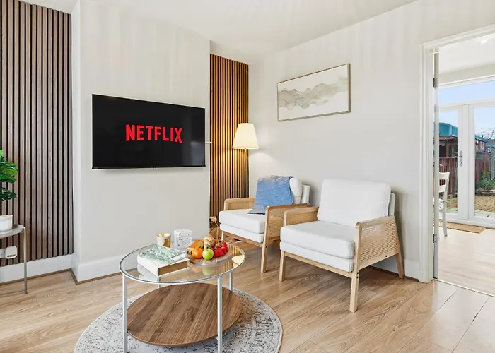 3br Near Co-op Live Etihad Long Short Welcome Parking *