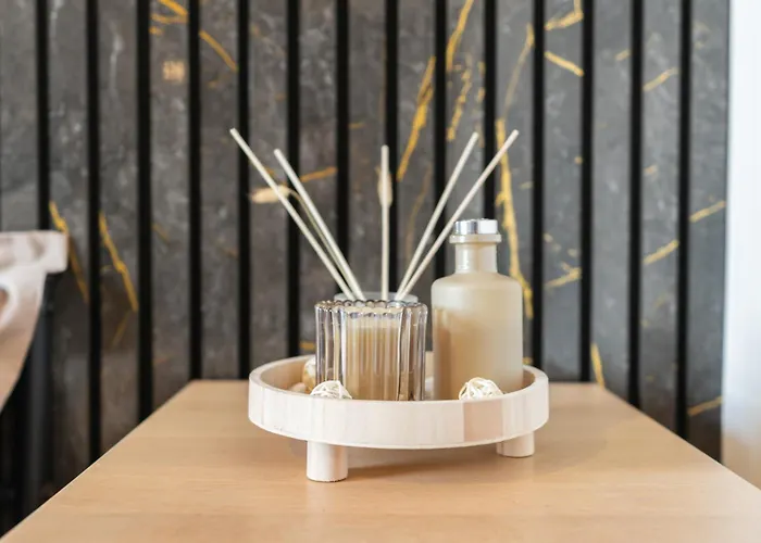 Warden Home-9 Guests-4 Bedrooms-near Etihad Stadium & Co-op Arena-100 - Near Train Station & Bus Station Сasa de vacaciones Mánchester