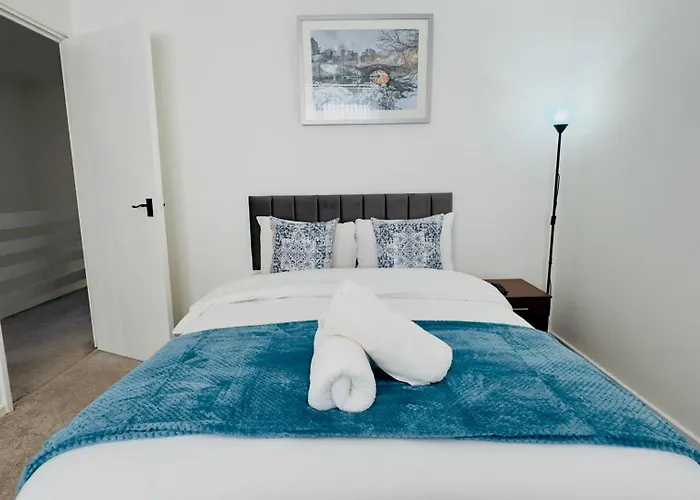 Holiday home Stylish 4 Bedrome House - Free Parking Manchester