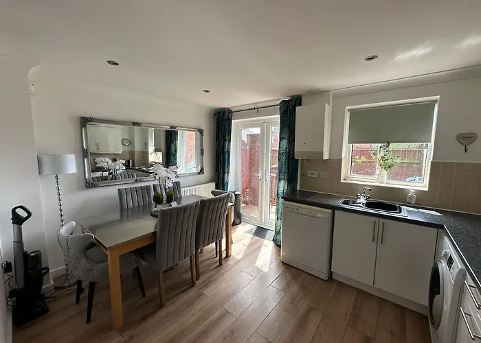 Stretford 4 Bed Townhouse M32 Dom wakacyjny Manchester