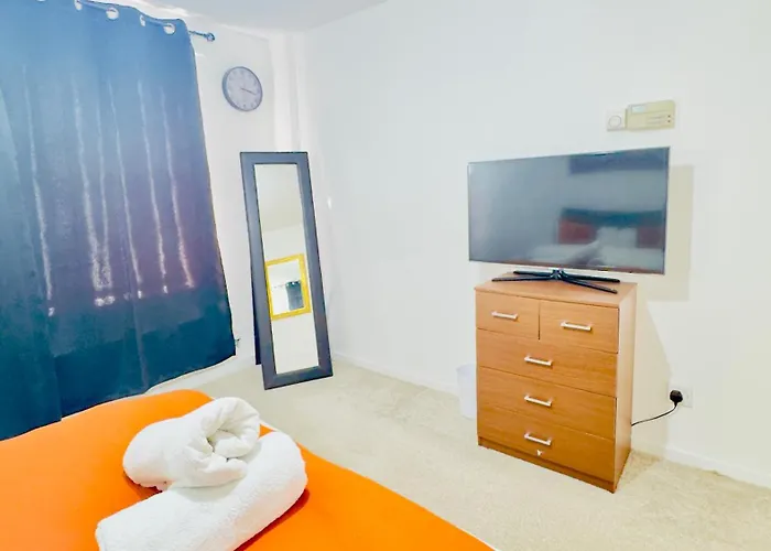 Holiday home Stylish 4 Bedrome House - Free Parking Manchester