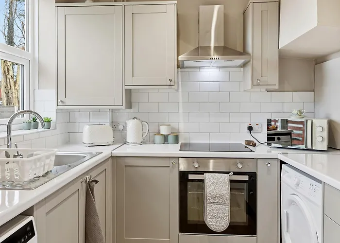 3br Near Co-op Live Etihad Long Short Welcome Parking