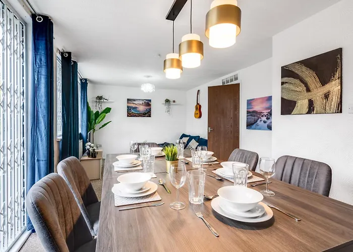 Holiday home E-oasis- Etihad-coop Live-free Parking-pool Table