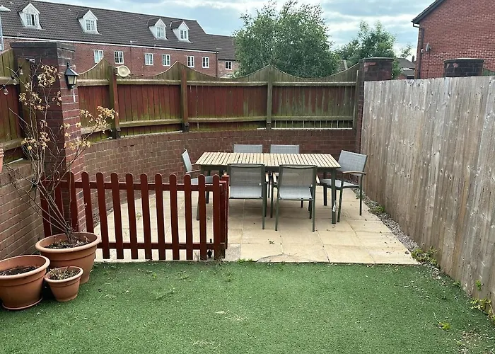 Dom wakacyjny Stretford 4 Bed Townhouse M32 Manchester