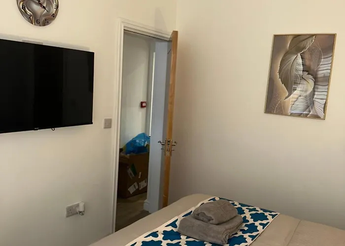 Vicvic 3* Manchester