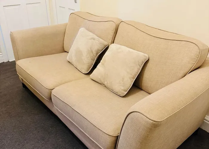 Contractors And Tourists Friendly In Salford 게스트하우스