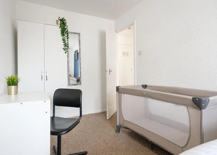 E-oasis- Etihad-coop Live-free Parking-pool Table Holiday home *