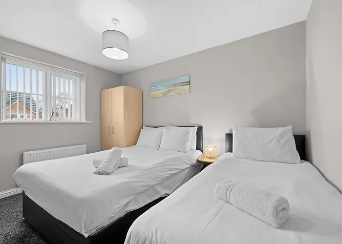 3 Bed Close To Centre Superhost *