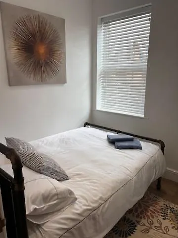 펜션 Stylish Didsbury House