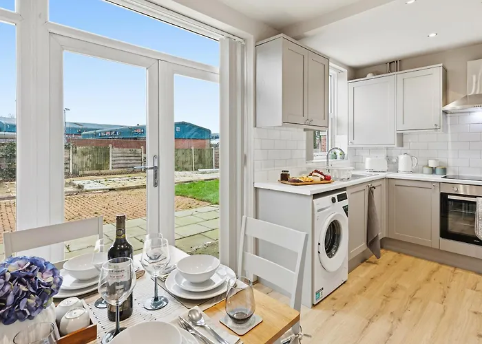 Сasa de vacaciones 3br Near Co-op Live Etihad Long Short Welcome Parking *