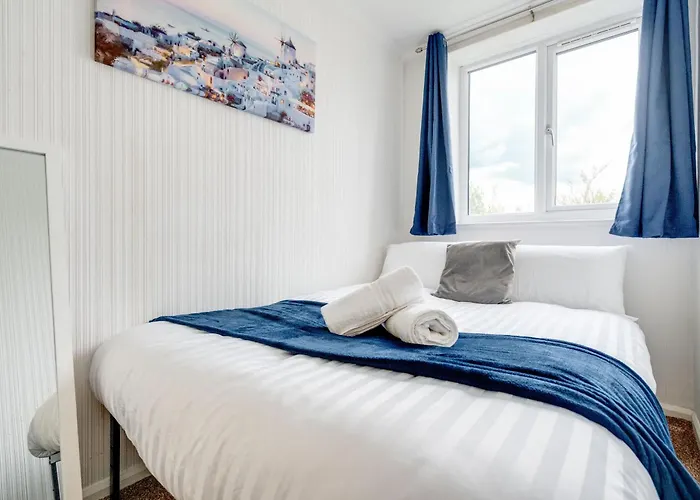 Holiday home E-oasis- Etihad-coop Live-free Parking-pool Table *