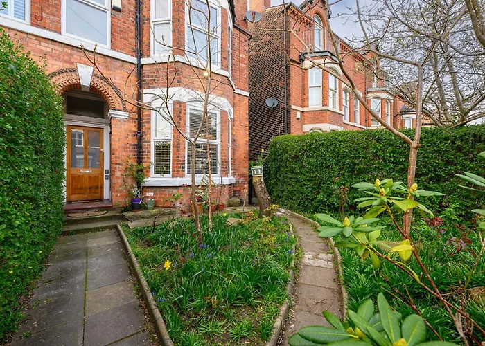 Vakantiehuis Luxury 5 Bed 10 Min To Airport Sleeps 14 *