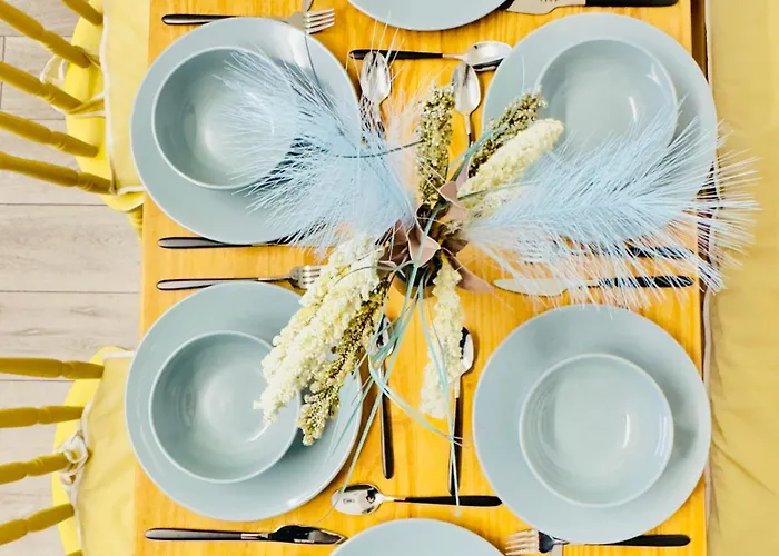 Stylish 4 Bedrome House - Free Parking Manchester