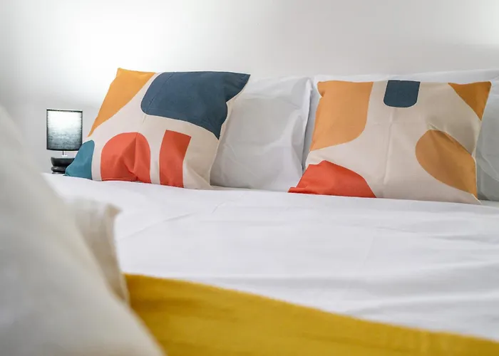 Spacious 4br Near Etihad - Free Parking - 5 Min Train Station Nyaraló Manchester