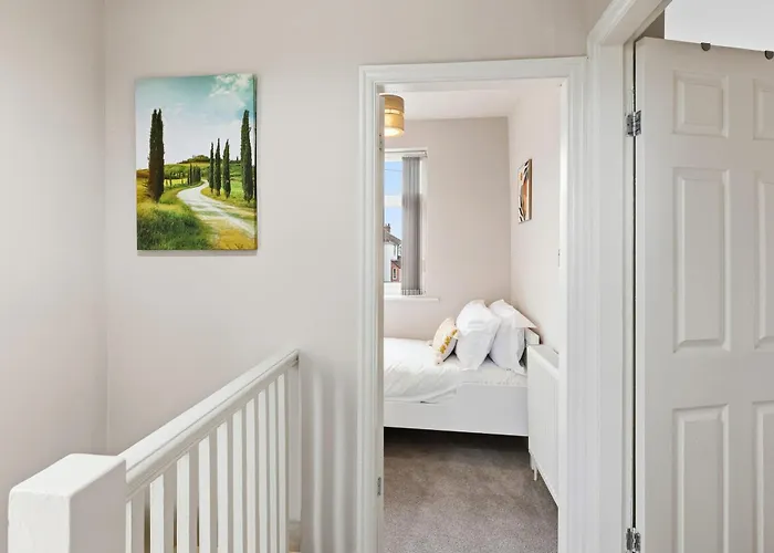 3br Near Co-op Live Etihad Long Short Welcome Parking *