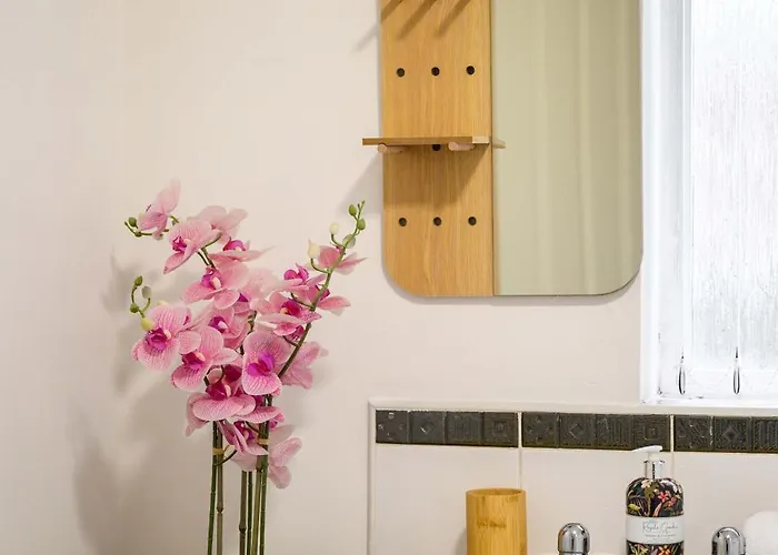 3 Bed Close To Centre Superhost *