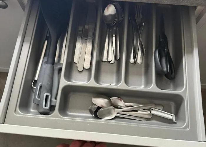 Group - Access To Central, Coop, Etihad بيت للعطل *