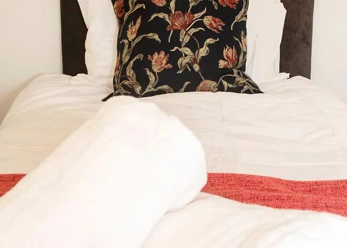 Holiday home 3 Bed - Shefa Homes Manchester