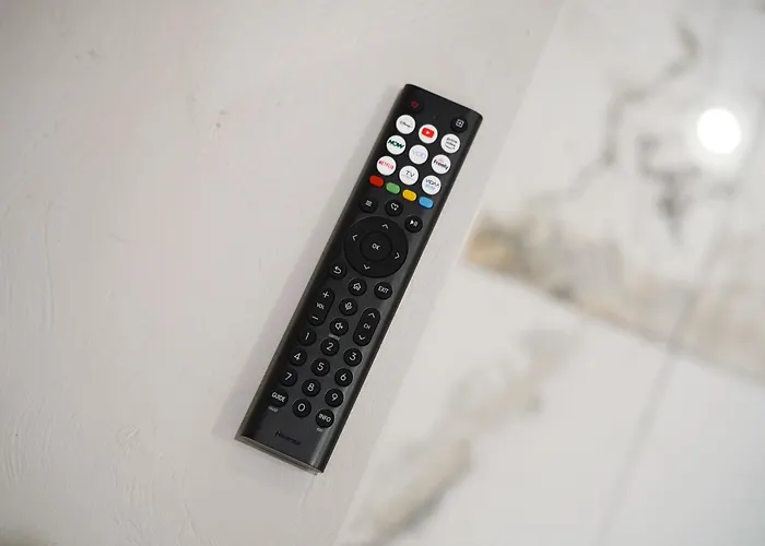 Stylish With Free Parking And Easy Access