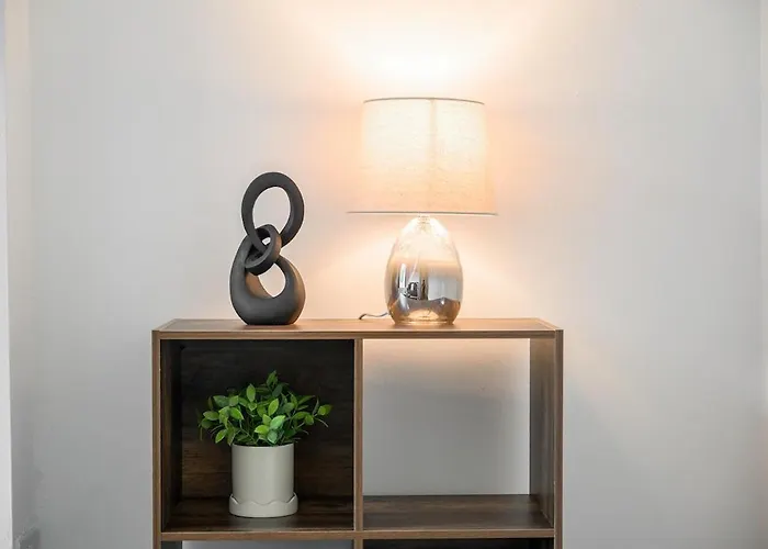 Group - Access To Central, Coop, Etihad بيت للعطل