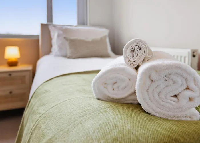 3br Near Co-op Live Etihad Long Short Welcome Parking