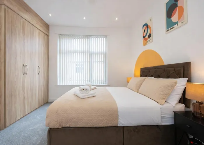 Spacious Home, Contractor Stay, Prime Location بيت للعطل *