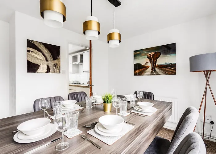 E-oasis- Etihad-coop Live-free Parking-pool Table *