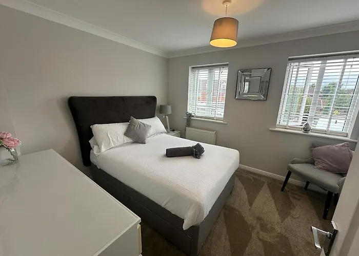 Stretford 4 Bed Townhouse M32 Dom wakacyjny