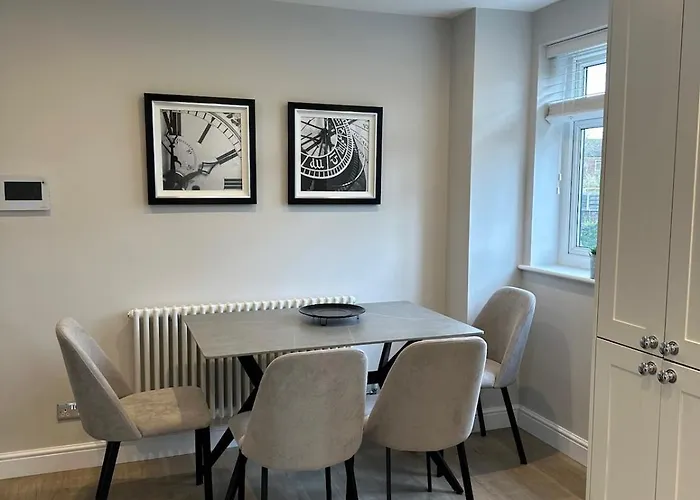 Сasa de vacaciones Town House In Stretford *