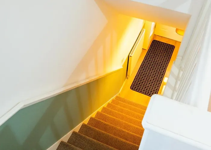 5-bed House M13 * Manchester