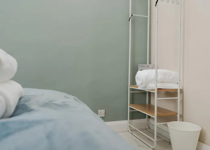 2br Cozy Retreat - Pool Table - Wifi - Sleeps 7 *