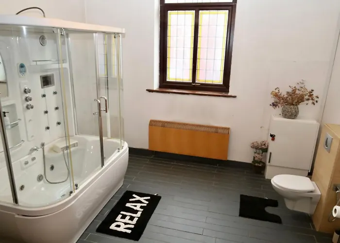 The Church 맨체스터