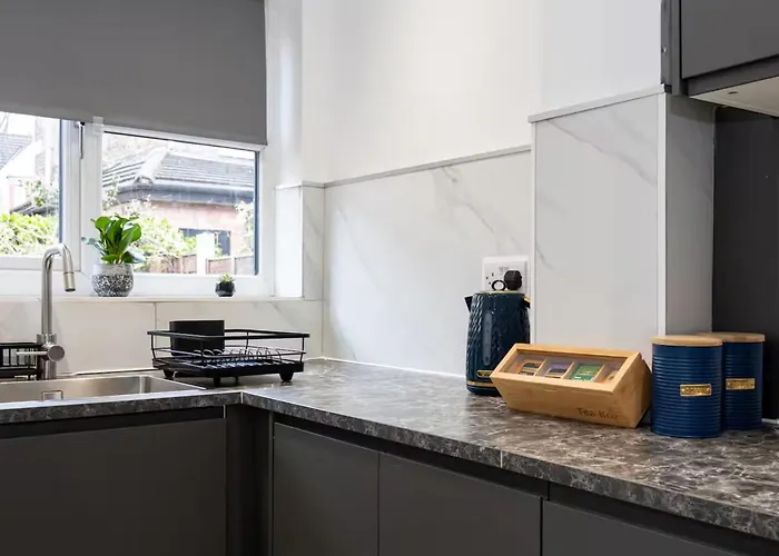 Spacious Home, Contractor Stay, Prime Location * Manchester