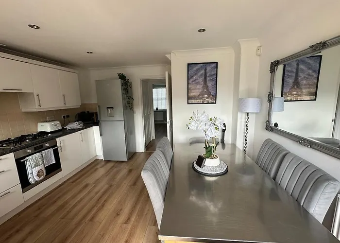 Stretford 4 Bed Townhouse M32 Dom wakacyjny Manchester