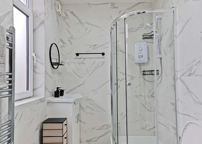 Сasa de vacaciones Spacious 5br House Near Centre Mánchester