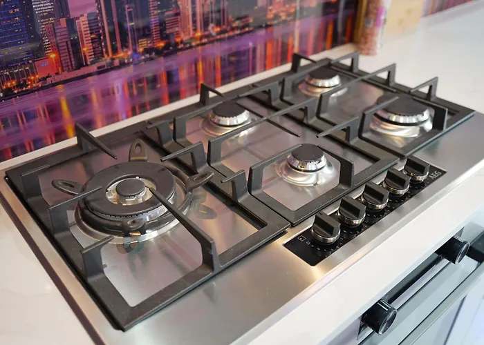 Stylish With Free Parking And Easy Access Mánchester