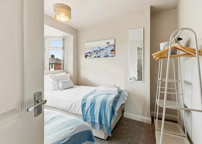 3br Near Co-op Live Etihad Long Short Welcome Parking