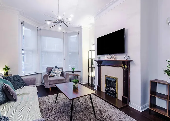 Oldtrafford - Sleeps 6 - Free Parking - Free Wifi Сasa de vacaciones Mánchester