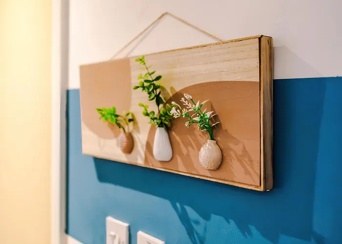 Group Stay, Sleeps 12, 3 Bathroom Manchester