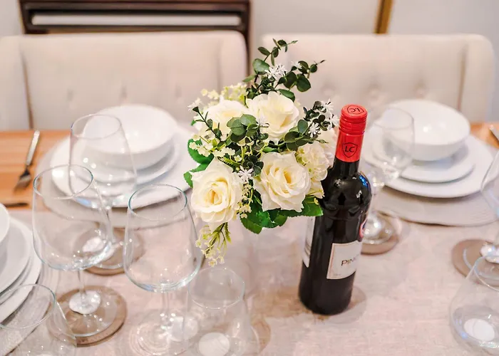 Oldtrafford - Sleeps 6 - Free Parking - Free Wifi Сasa de vacaciones *