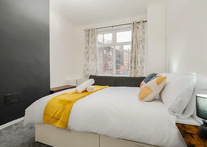 Nyaraló Spacious 4br Near Etihad - Free Parking - 5 Min Train Station