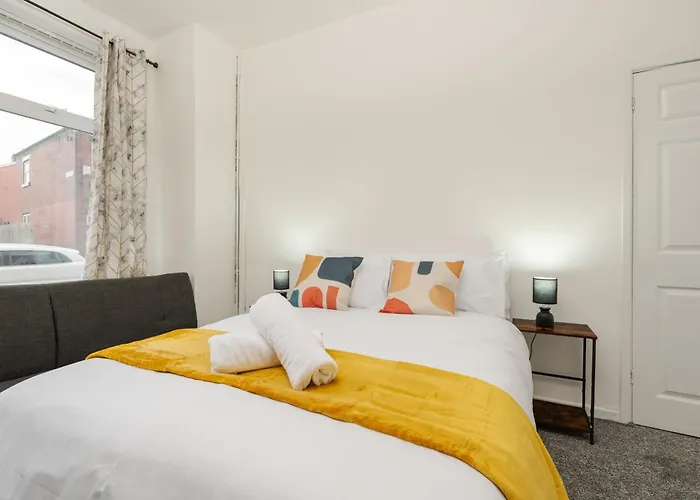 بيت للعطل Spacious 4Br Home Near Etihad - Free Parking - 5 Min Train Station *