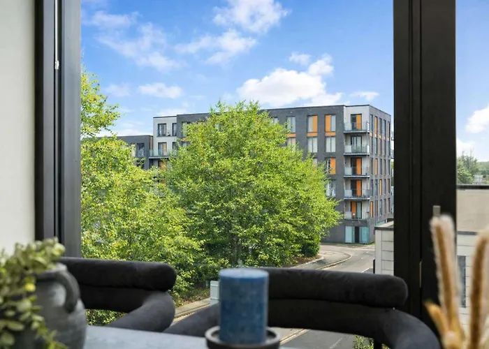 The Mancunian Blue - Luxury 2-bed Corner Apartment