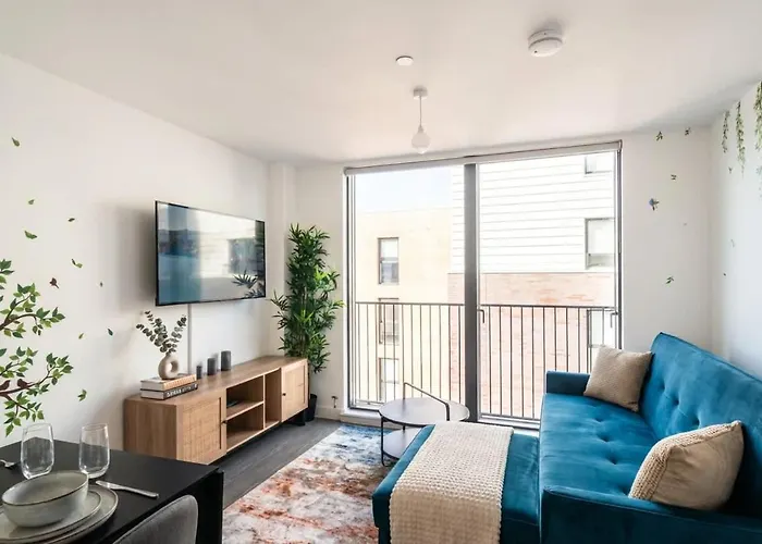 Beautiful 1 Bed - Views