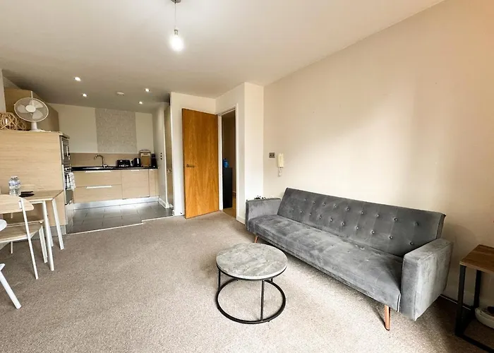 Chic 1 Bedroom Flat In The Heart Of