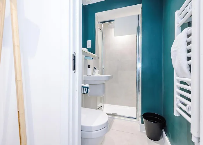 Stylish 2br 3 Baths 6 Guests *